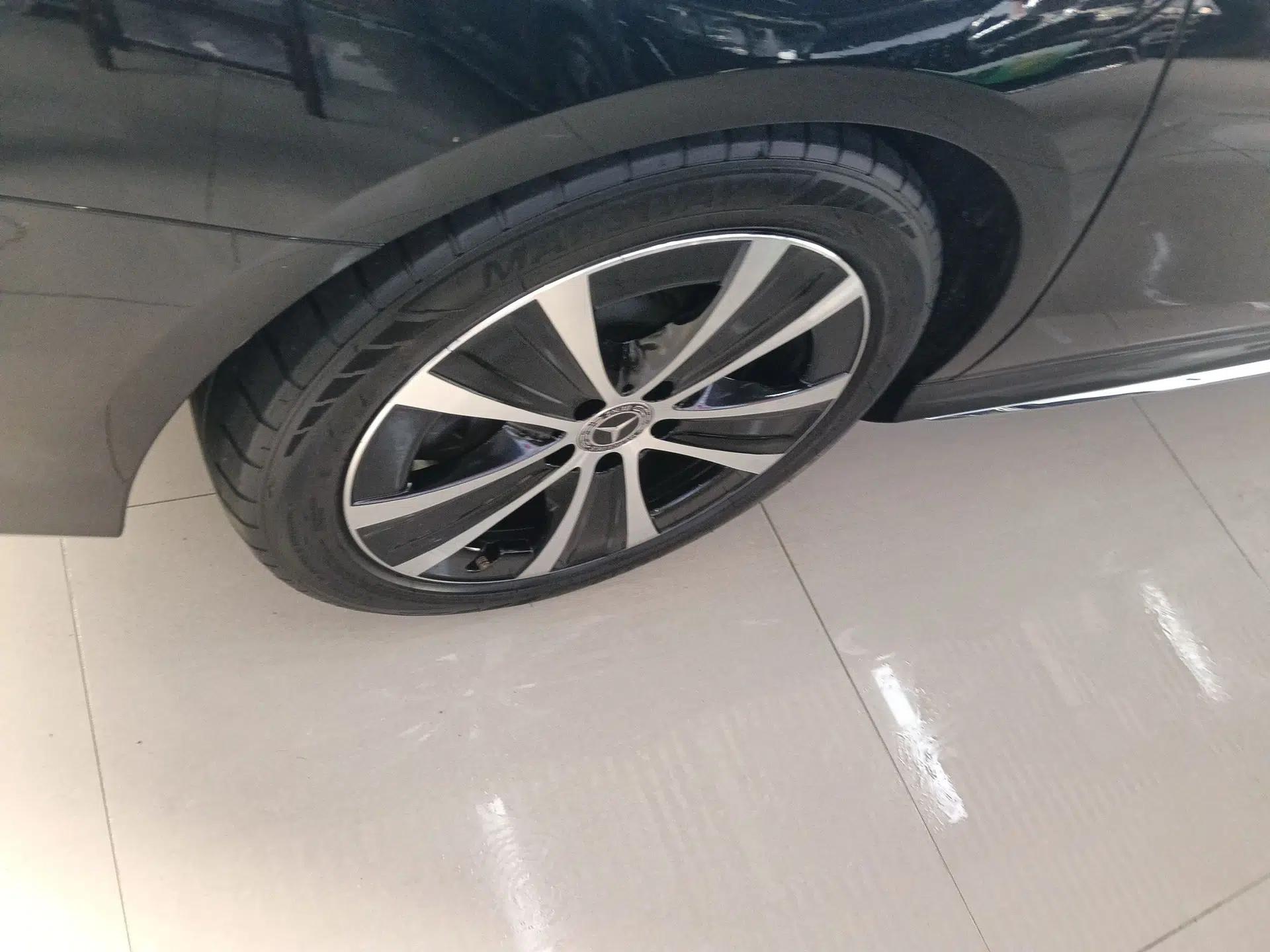 Mercedes-Benz E-Class New Energy 2023 E 350 e L Plug-in Hybrid Sports Sedan — миниатюра 11
