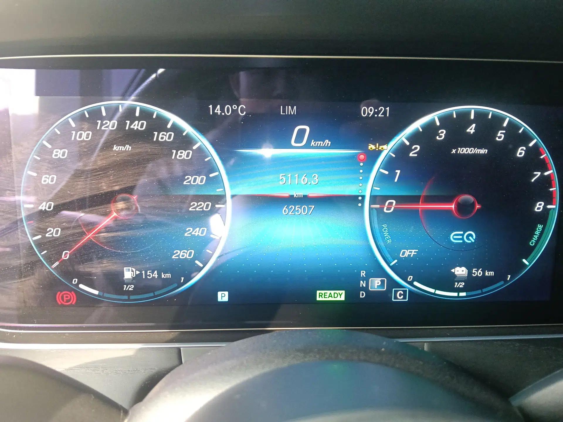 Mercedes-Benz E-Class New Energy 2023 E 350 e L Plug-in Hybrid Sports Sedan — миниатюра 14