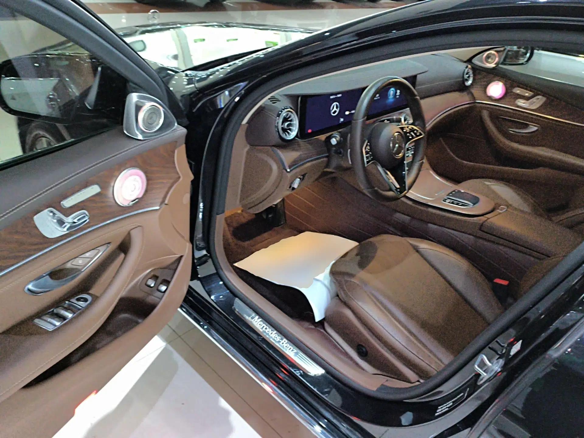 Mercedes-Benz E-Class New Energy 2022 Restyled E 350 e L Plug-in Hybrid Sedan — миниатюра 18