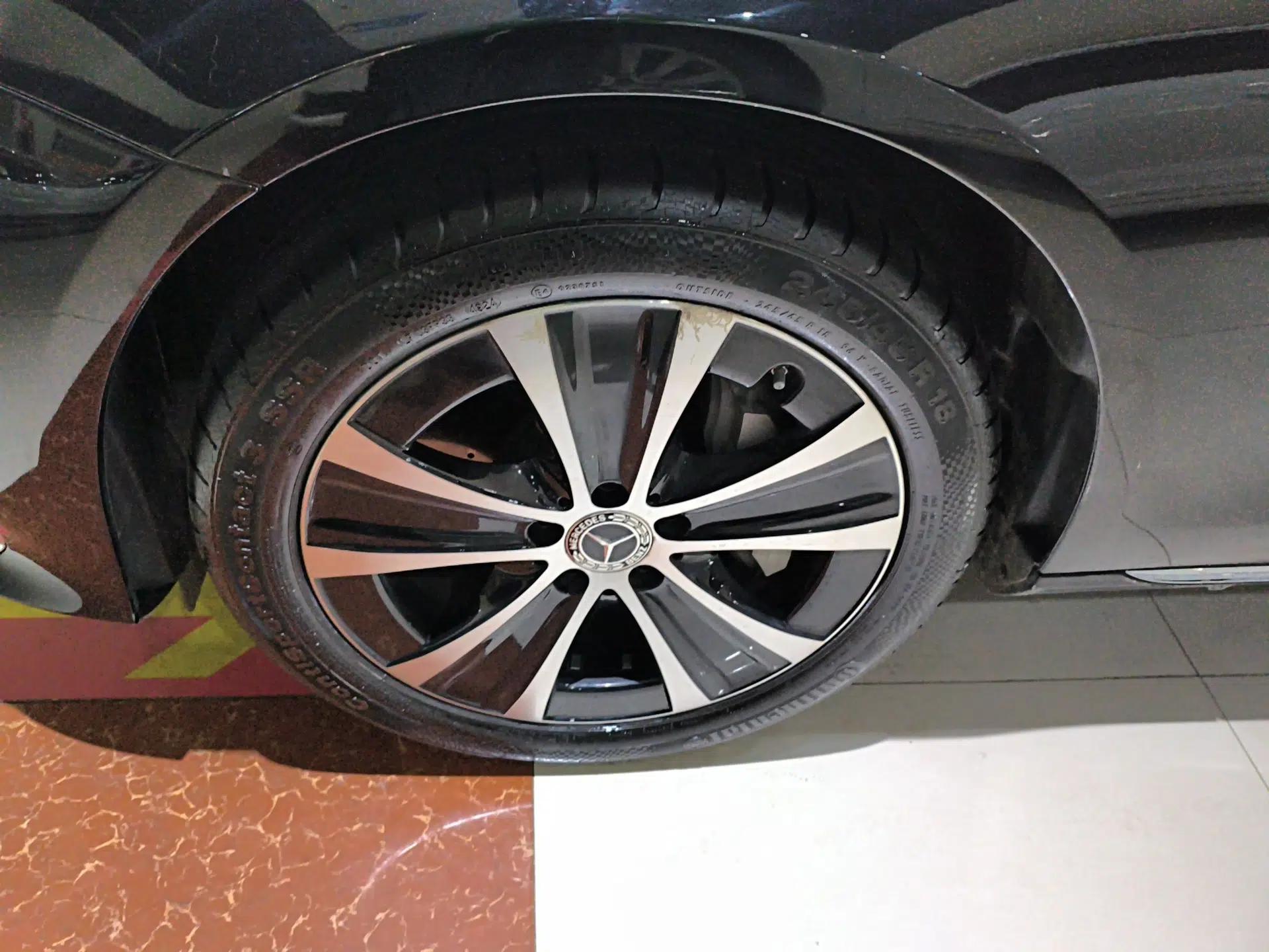 Mercedes-Benz E-Class New Energy 2022 Restyled E 350 e L Plug-in Hybrid Sedan — миниатюра 10