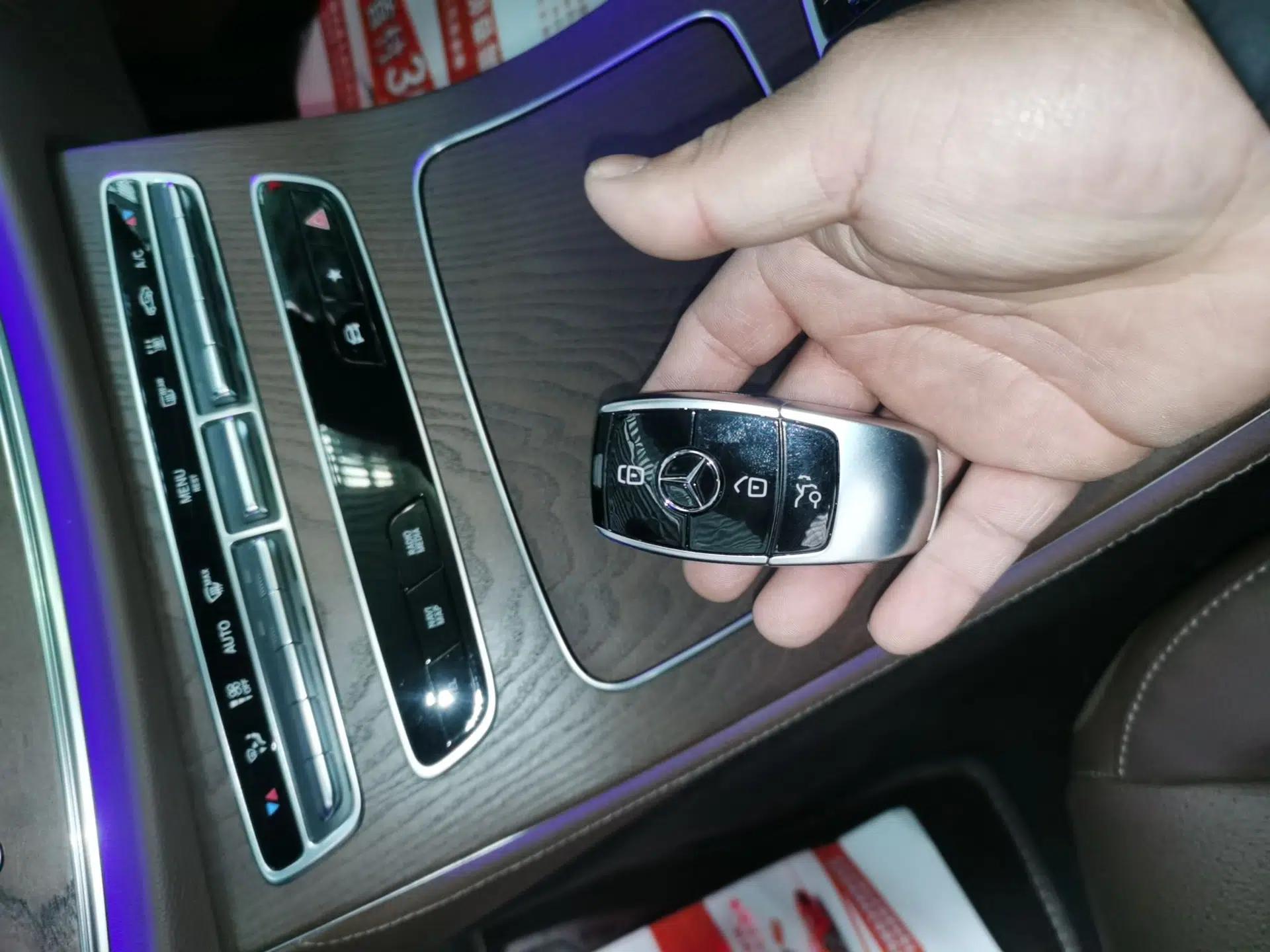 Mercedes-Benz E-Class New Energy 2022 Second Facelift E 350 e L Plug-in Hybrid Sedan — миниатюра 23