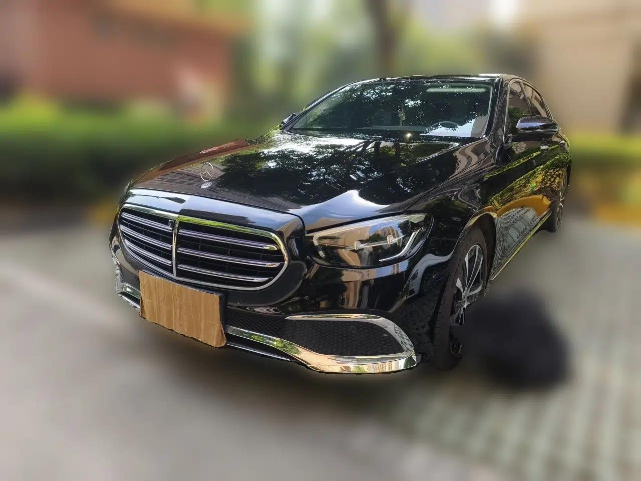 Mercedes-Benz E-Class New Energy 2023 E 350 e L Plug-in Hybrid Sedan — миниатюра 1