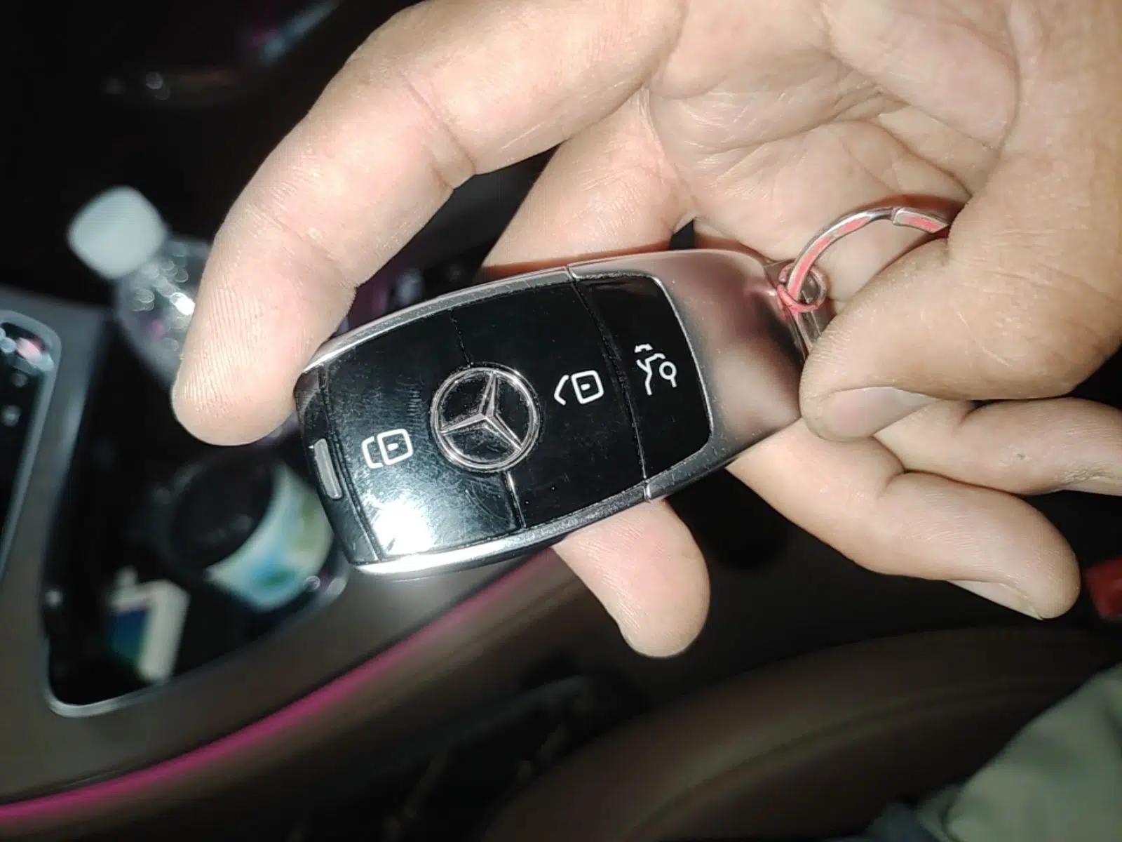 Mercedes-Benz E-Class New Energy 2022 Second Facelift E 350 e L Plug-in Hybrid Sedan — миниатюра 28