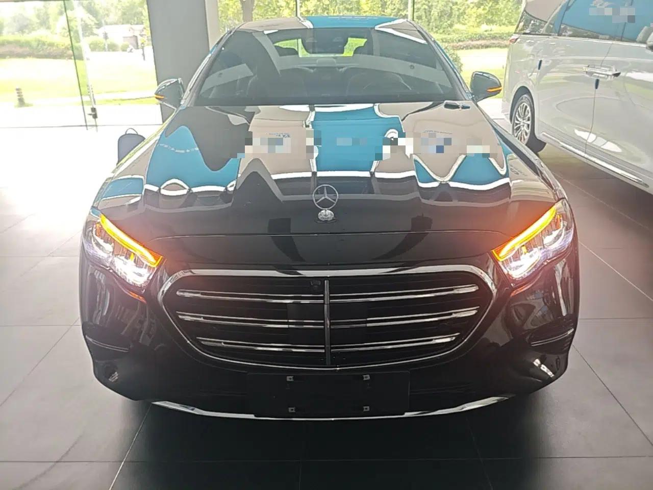 Mercedes-Benz E-Class New Energy 2024 E 350 e L Plug-in Hybrid Sedan — миниатюра 2