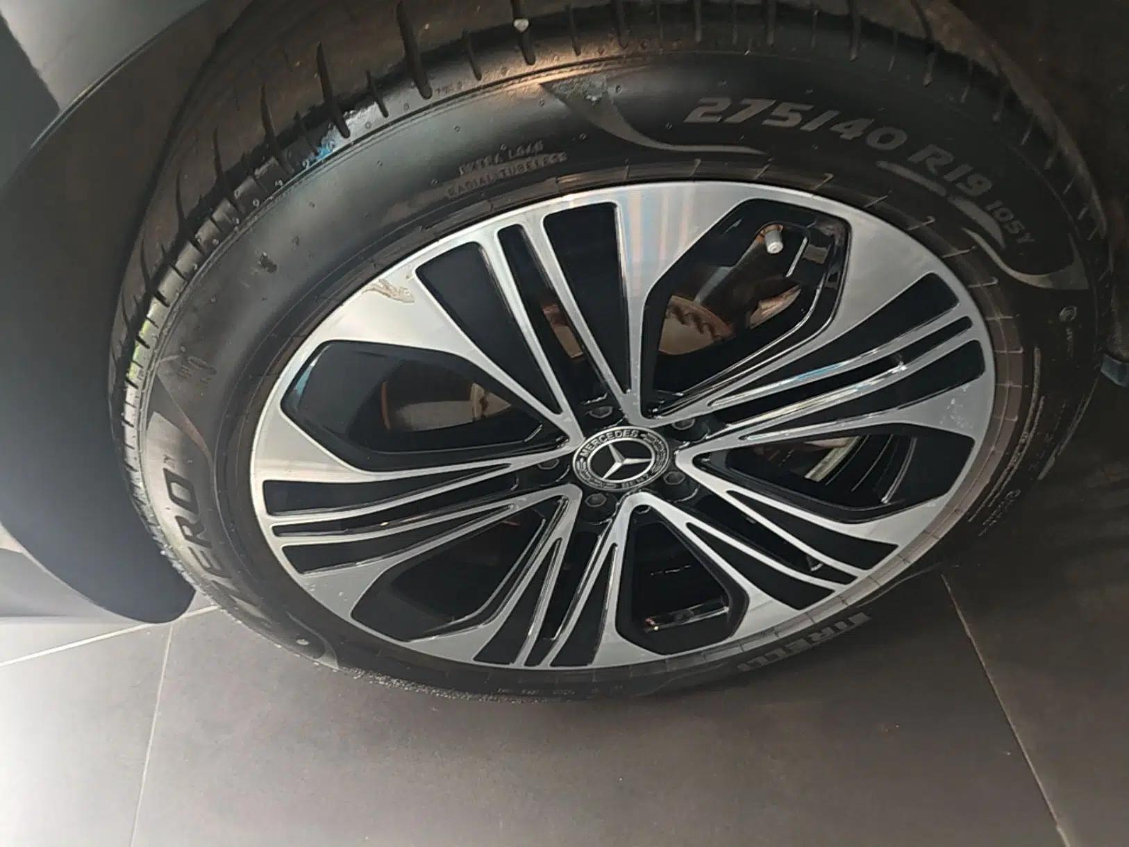 Mercedes-Benz E-Class New Energy 2024 E 350 e L Plug-in Hybrid Sedan — миниатюра 11
