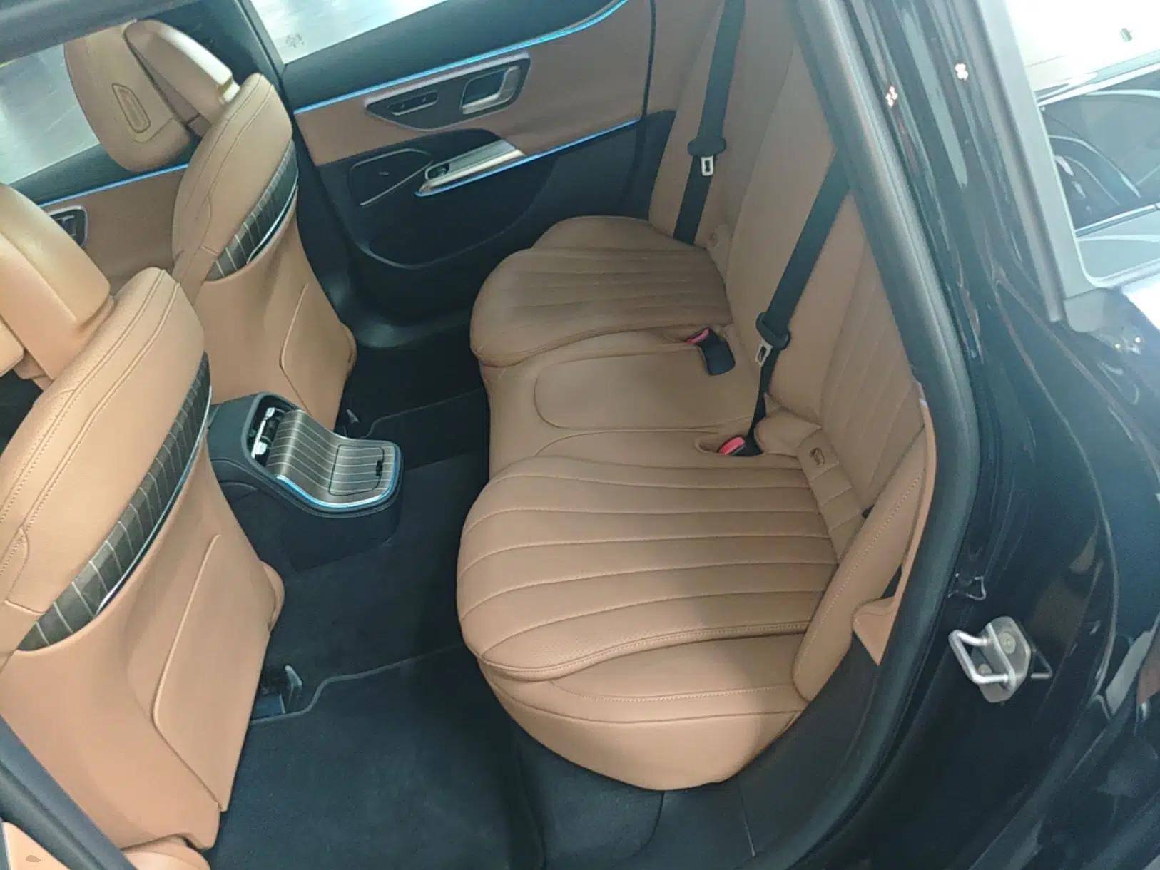 Mercedes-Benz E-Class New Energy 2024 E 350 e L Plug-in Hybrid Sedan — миниатюра 20