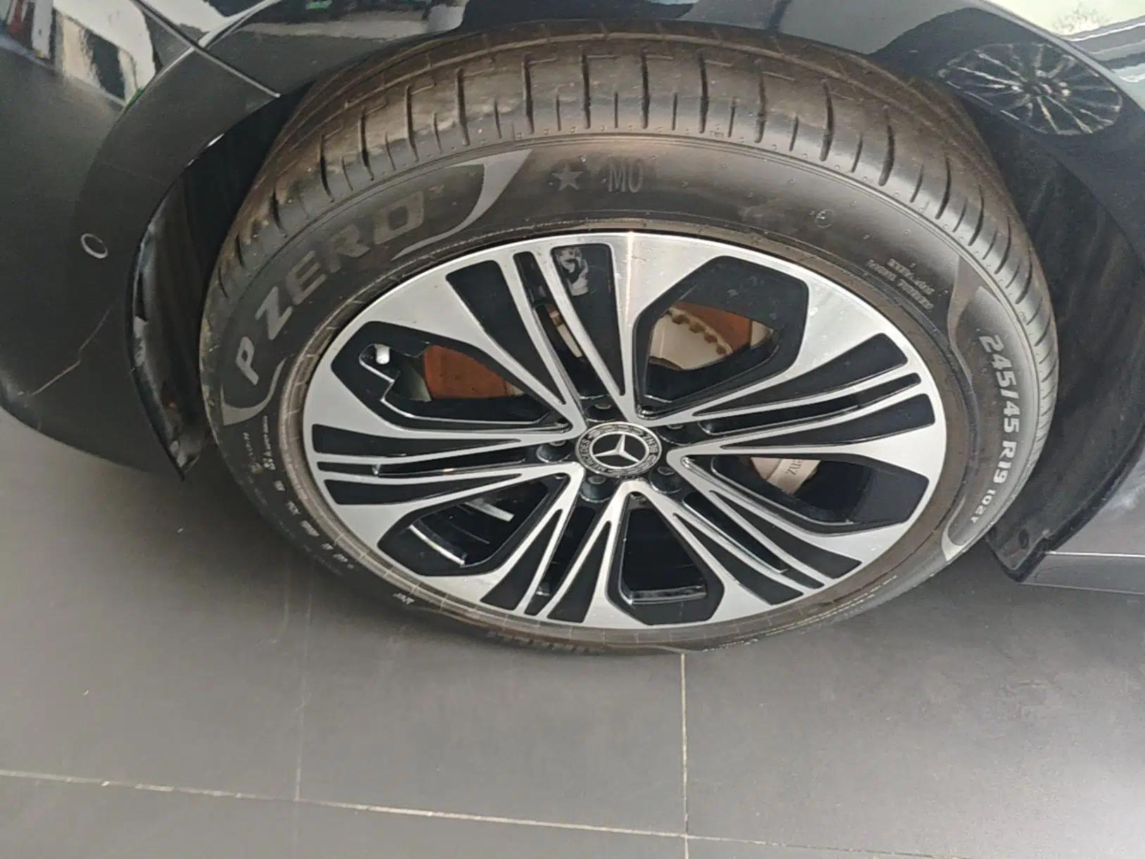 Mercedes-Benz E-Class New Energy 2024 E 350 e L Plug-in Hybrid Sedan — миниатюра 10