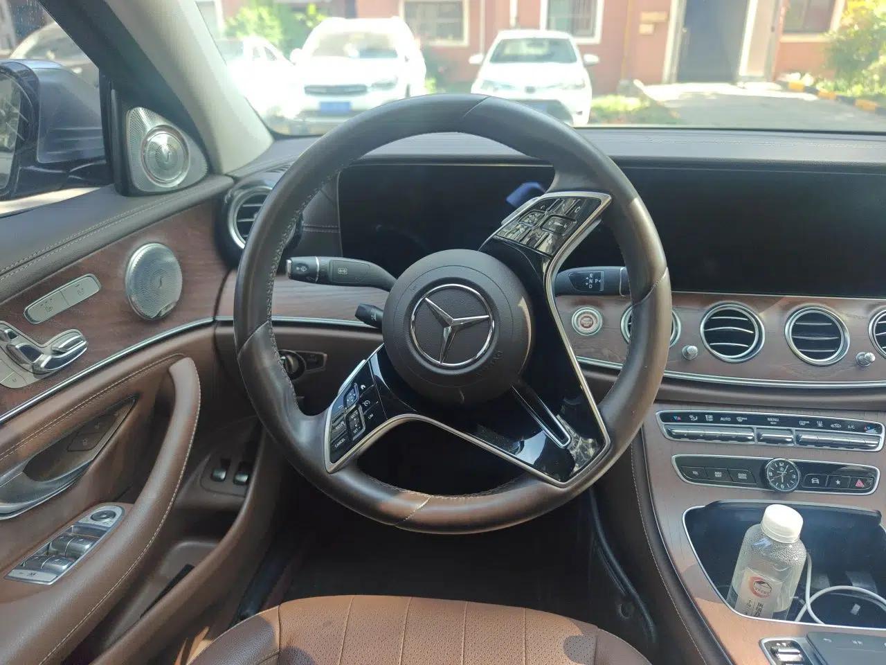 Mercedes-Benz E-Class New Energy 2023 E 350 e L Plug-in Hybrid Sedan — миниатюра 10