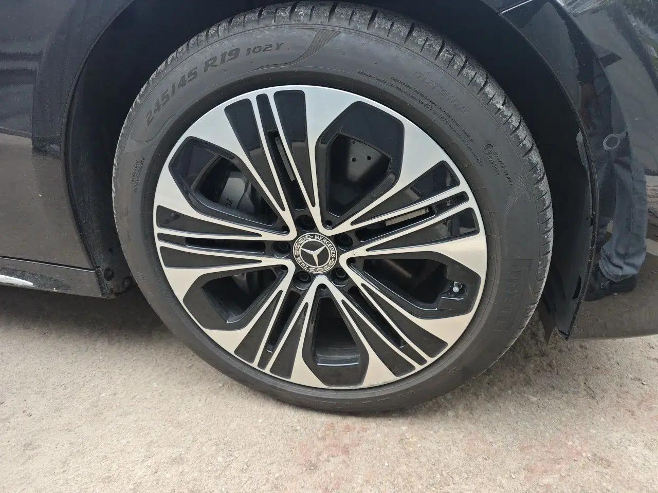 Mercedes-Benz E-Class New Energy 2024 E 350 e L Plug-in Hybrid Sedan — миниатюра 8