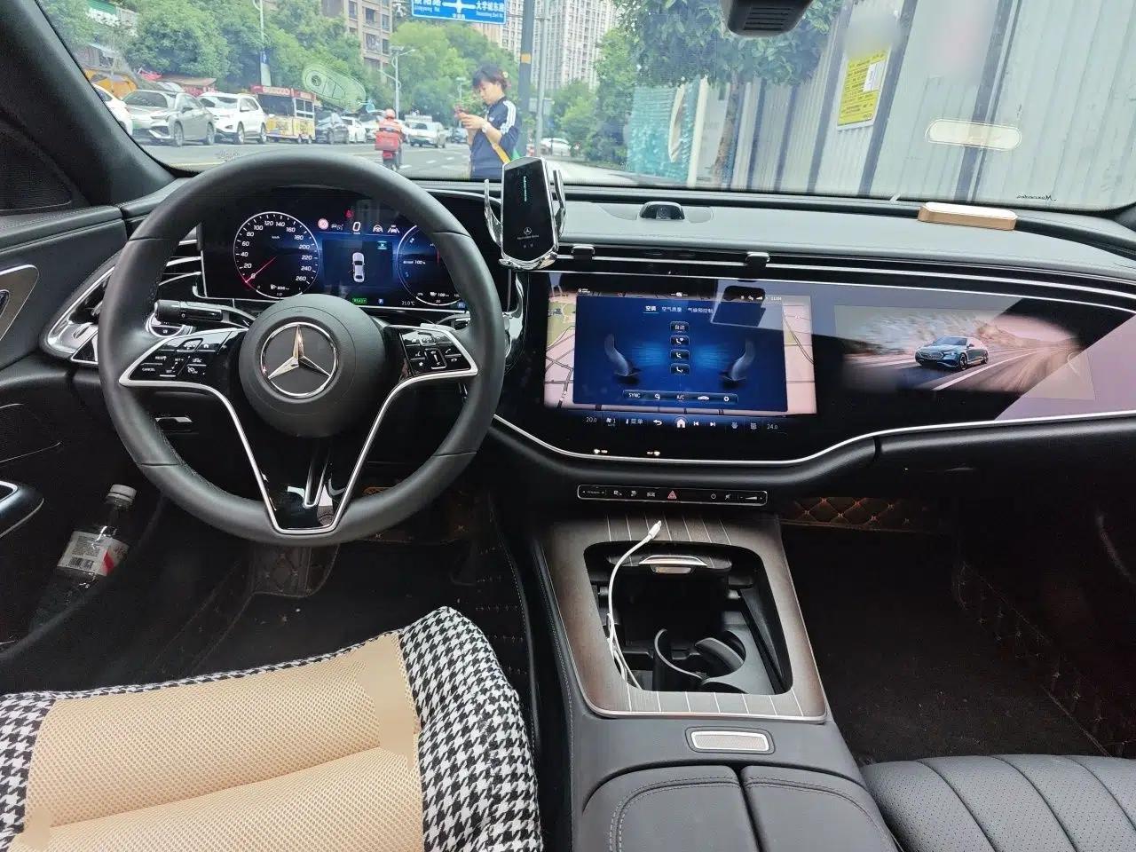 Mercedes-Benz E-Class New Energy 2024 E 350 e L Plug-in Hybrid Sedan — миниатюра 9