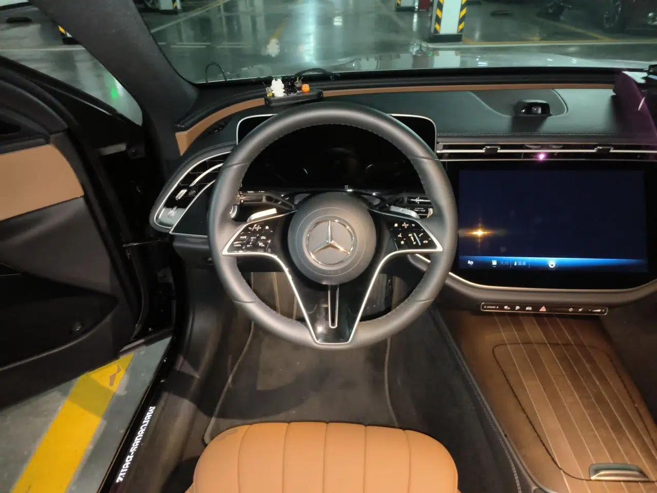 Mercedes-Benz E-Class New Energy 2024 E 350 e L Plug-in Hybrid Sedan — миниатюра 10