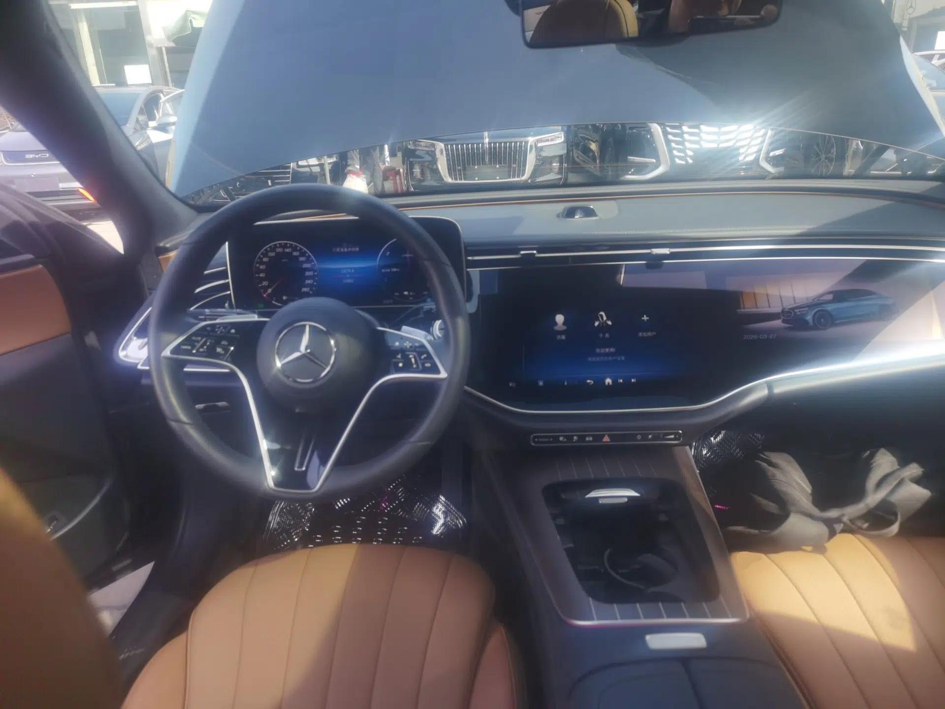 Mercedes-Benz E-Class New Energy 2024 E 350 e L Plug-in Hybrid Sedan — миниатюра 13