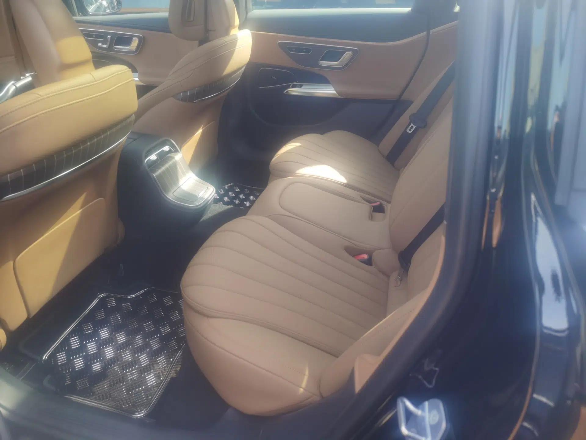 Mercedes-Benz E-Class New Energy 2024 E 350 e L Plug-in Hybrid Sedan — миниатюра 20