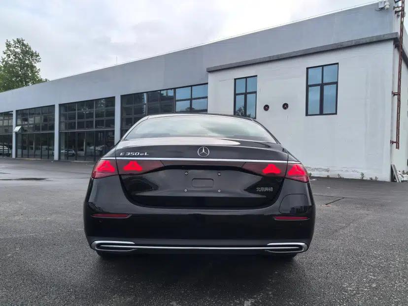 Mercedes-Benz E-Class New Energy 2024 E 350 e L Plug-in Hybrid Sedan — миниатюра 5