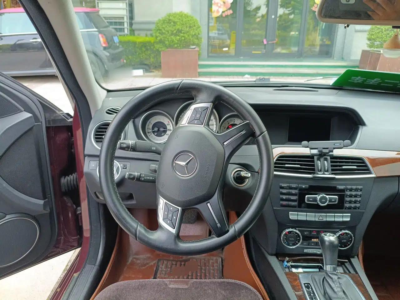 Mercedes-Benz C-Class 2013 C 260 CGI Elegant Model — миниатюра 10