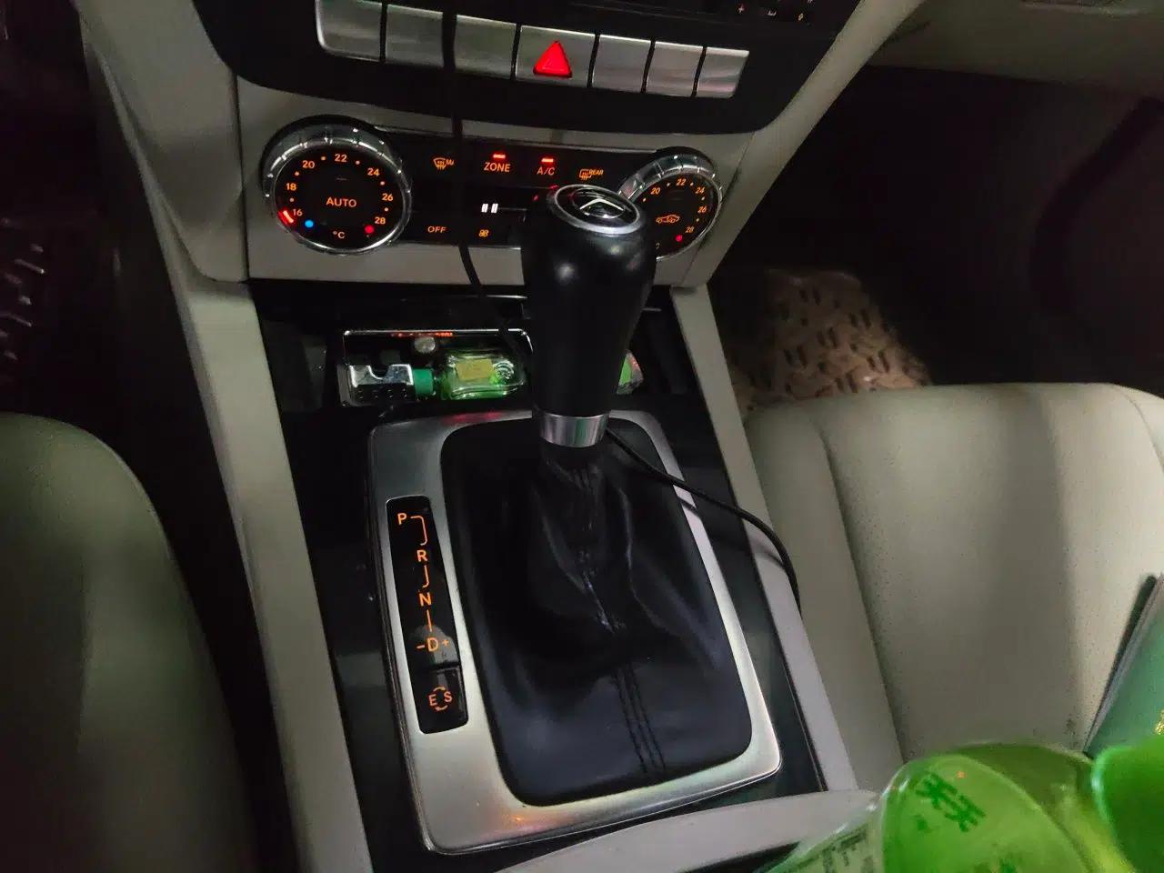 Mercedes-Benz C-Class 2010 C 180K Classic model — миниатюра 14