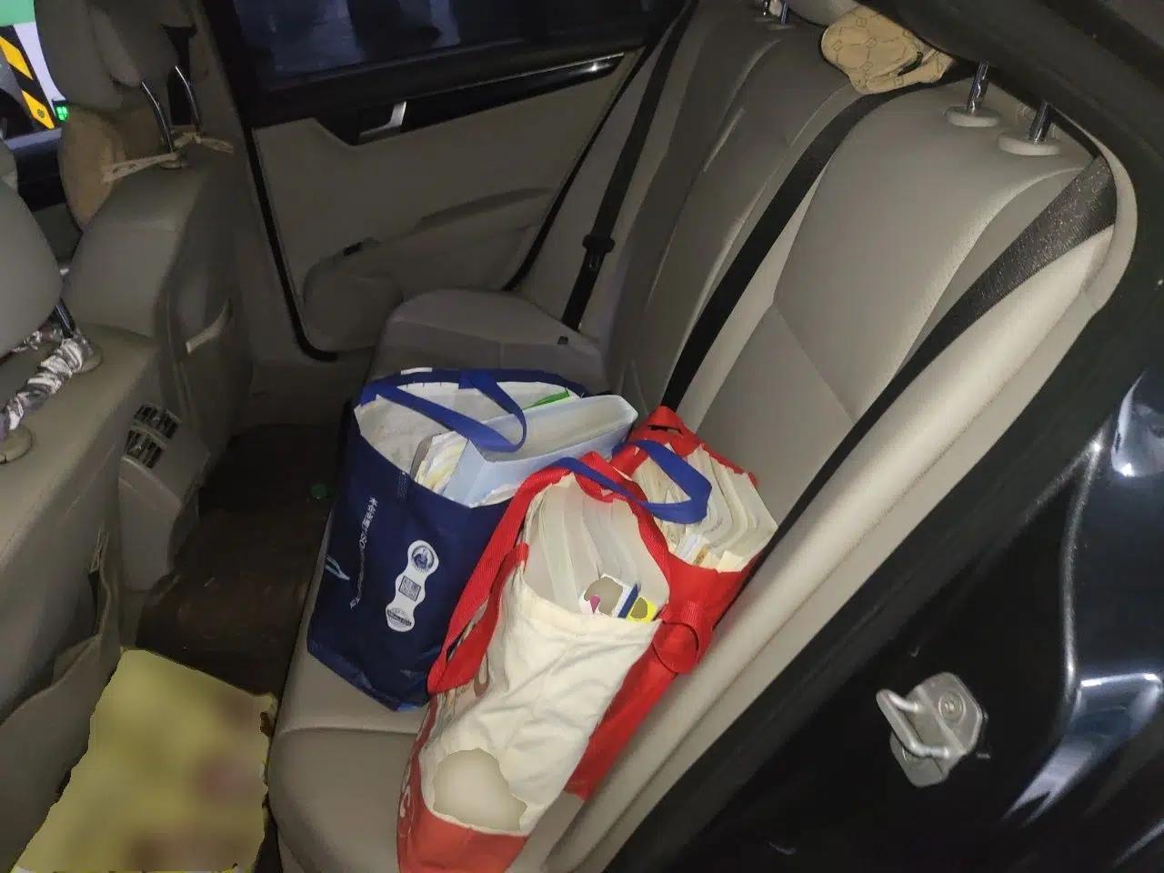 Mercedes-Benz C-Class 2010 C 180K Classic model — миниатюра 17