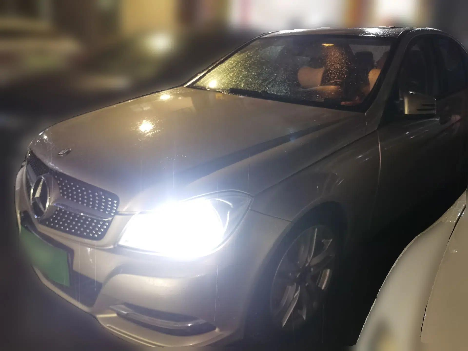 Mercedes-Benz C-Class 2011 C 180K Classic model — миниатюра 1