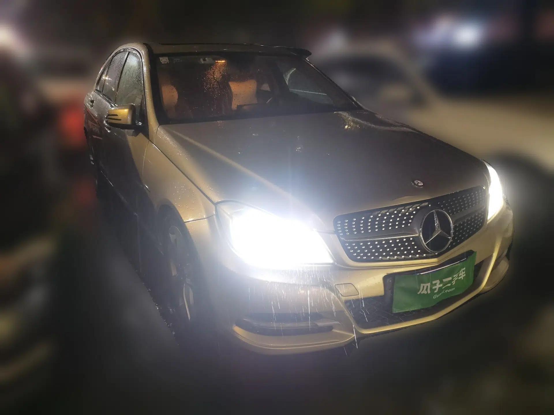 Mercedes-Benz C-Class 2011 C 180K Classic model — миниатюра 3