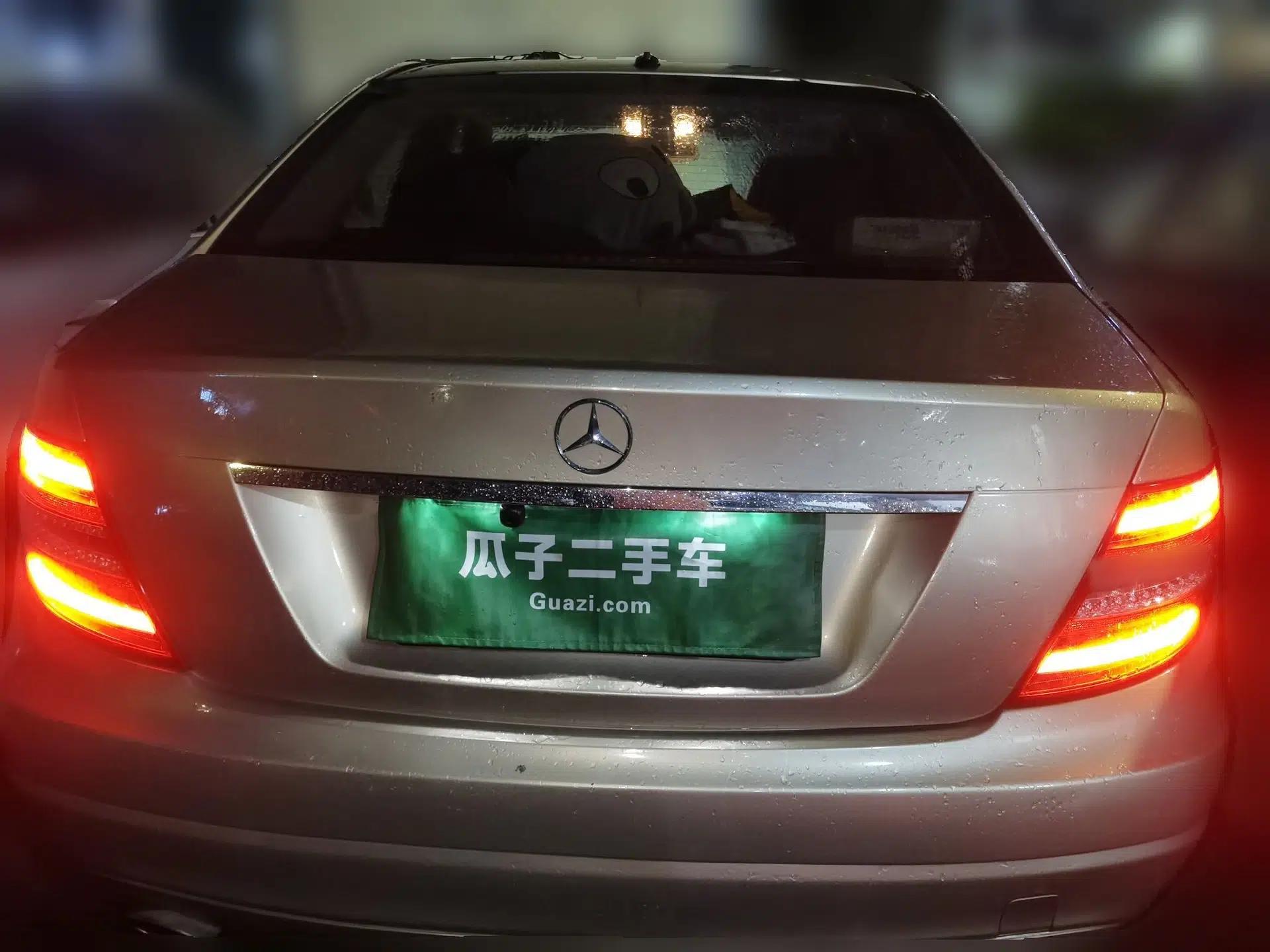 Mercedes-Benz C-Class 2011 C 180K Classic model — миниатюра 5