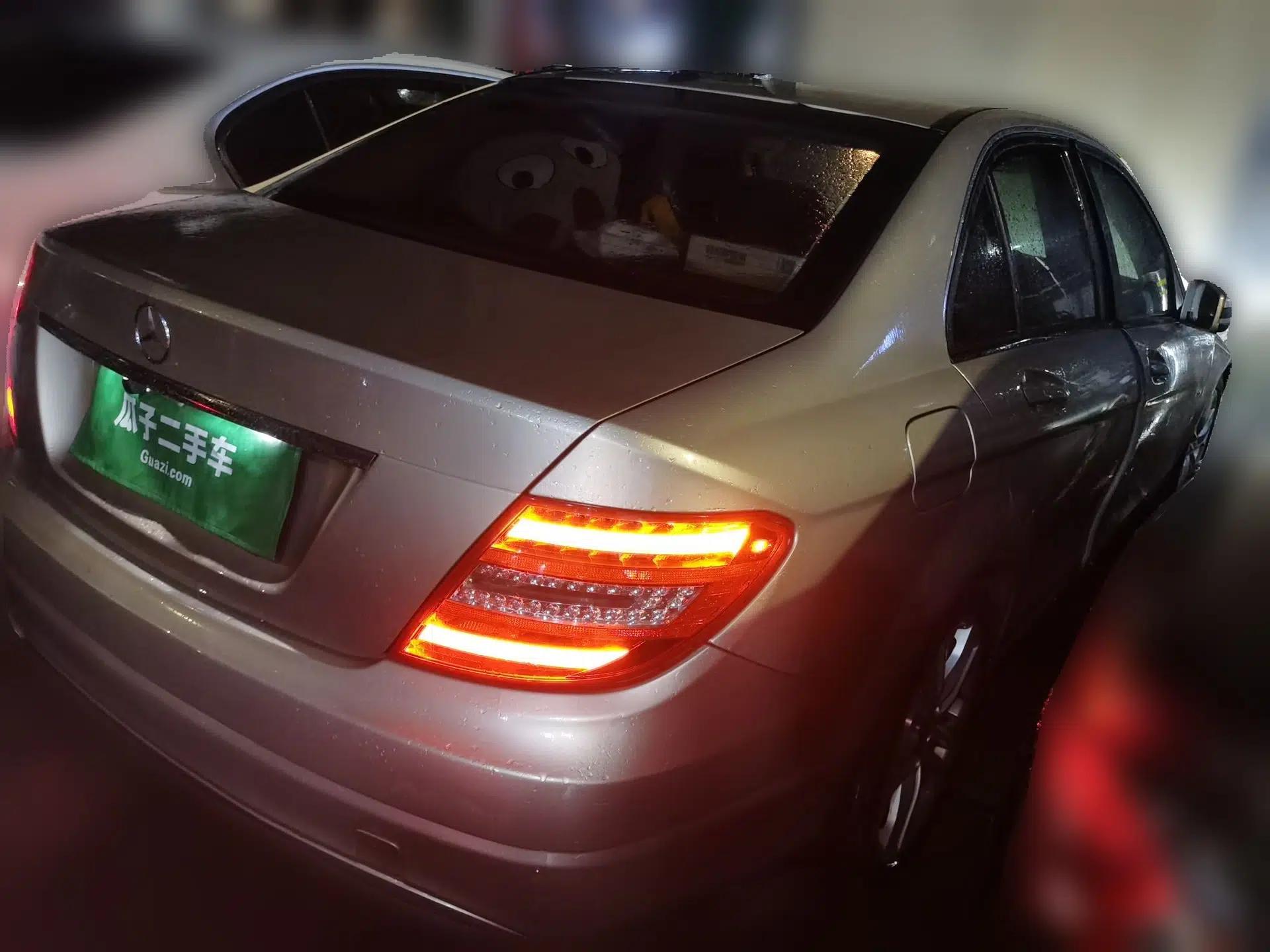 Mercedes-Benz C-Class 2011 C 180K Classic model — миниатюра 6