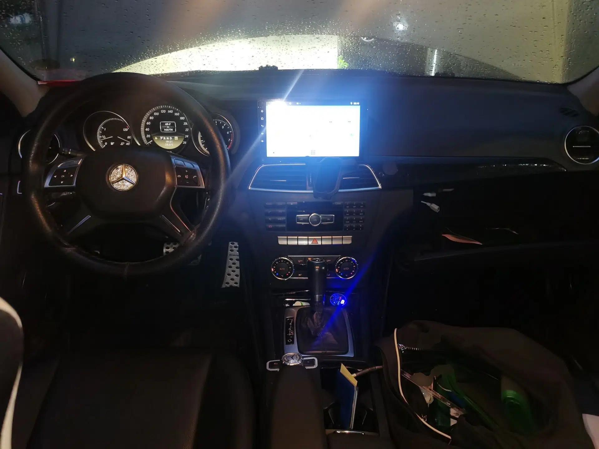 Mercedes-Benz C-Class 2011 C 180K Classic model — миниатюра 9