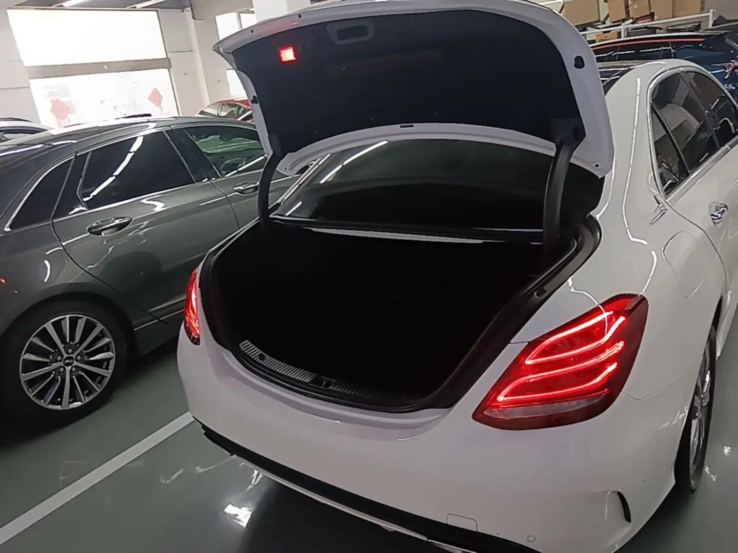 Mercedes-Benz C-Class 2017 Facelift C 200 L Sport Edition — миниатюра 22