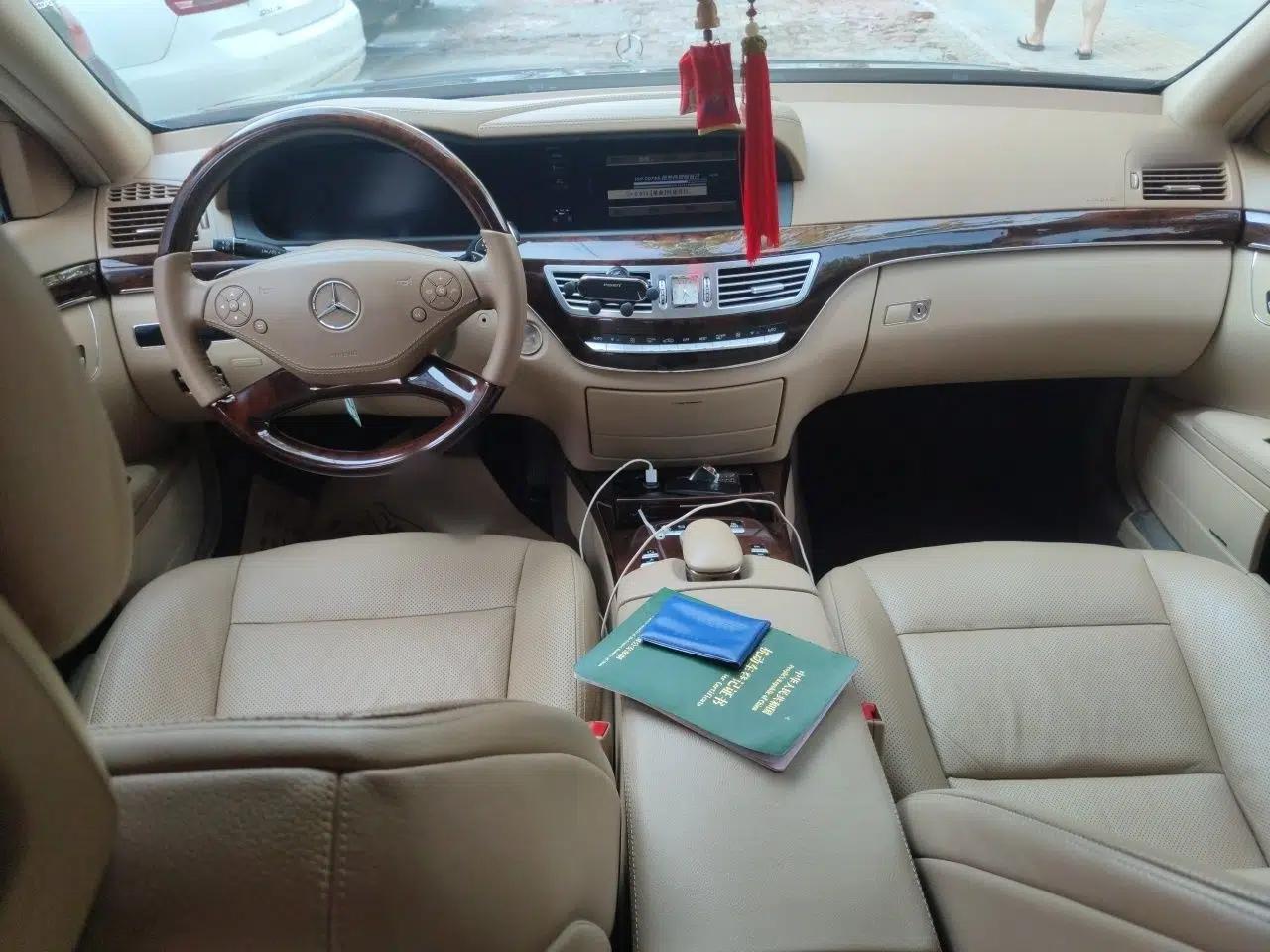 Mercedes-Benz S-Class 2010 S 300 L Luxury Model — миниатюра 9