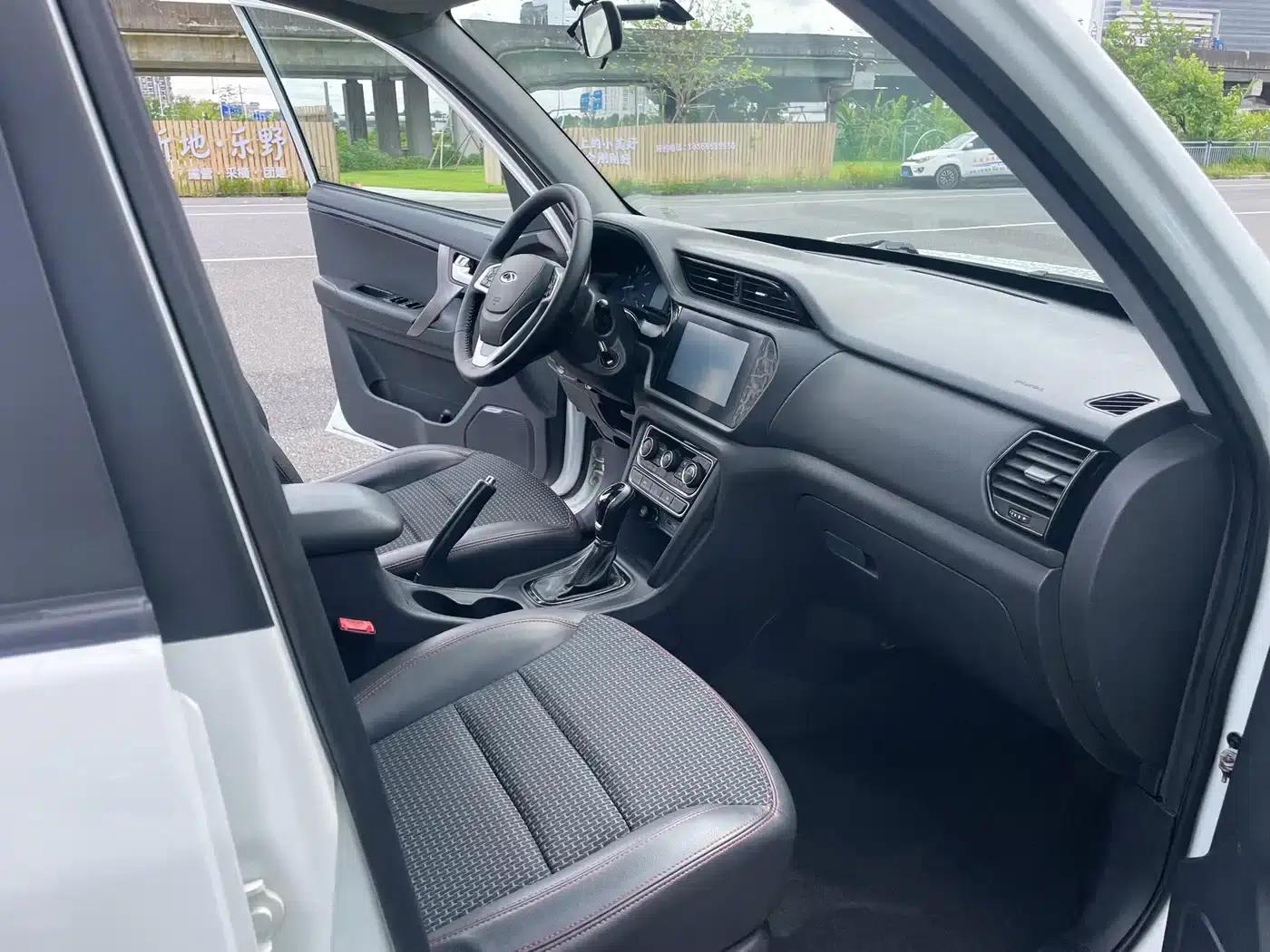 Chery Tiggo 3 2016 1.6L CVT Smart Edition — миниатюра 25