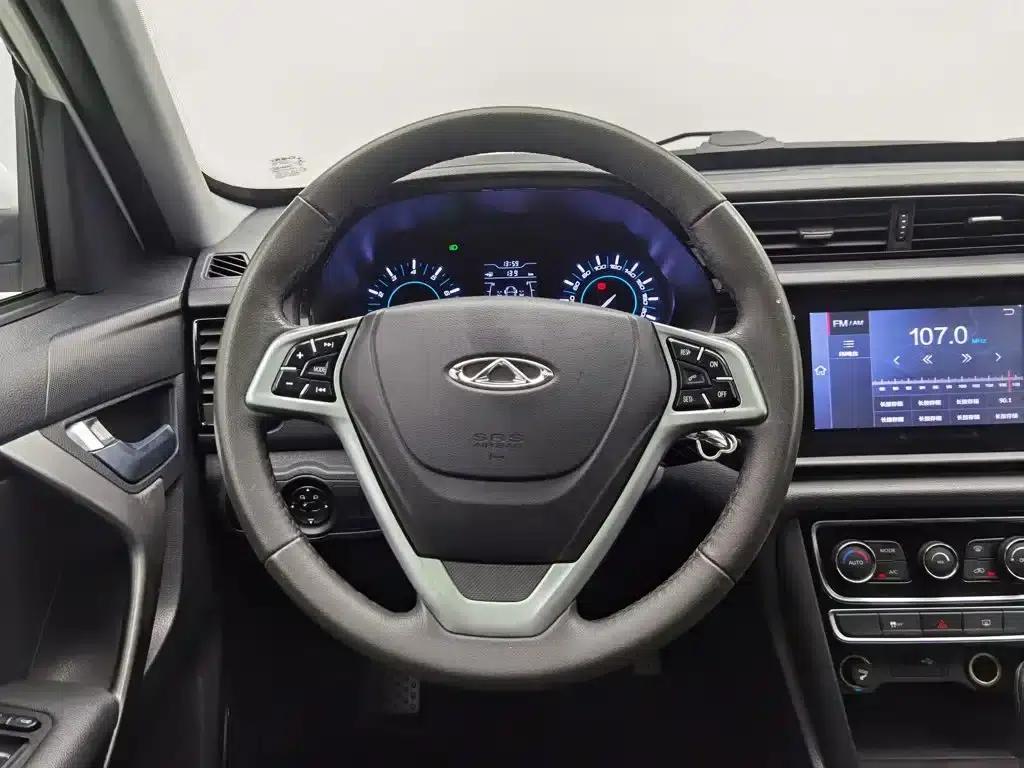 Chery Tiggo 3 2016 1.6L Manual Smart Edition — миниатюра 11
