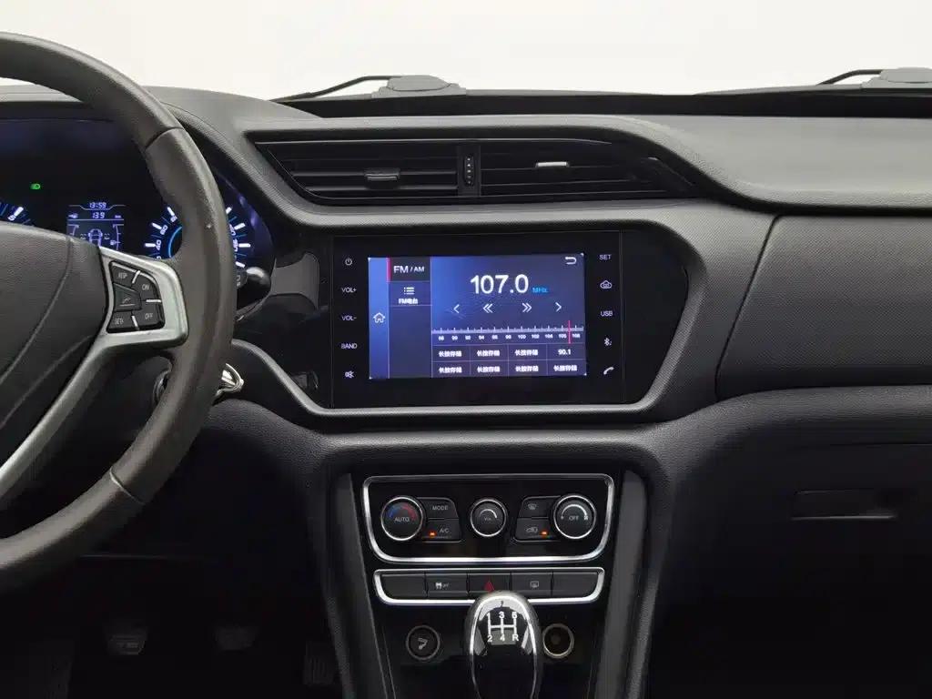 Chery Tiggo 3 2016 1.6L Manual Smart Edition — миниатюра 12