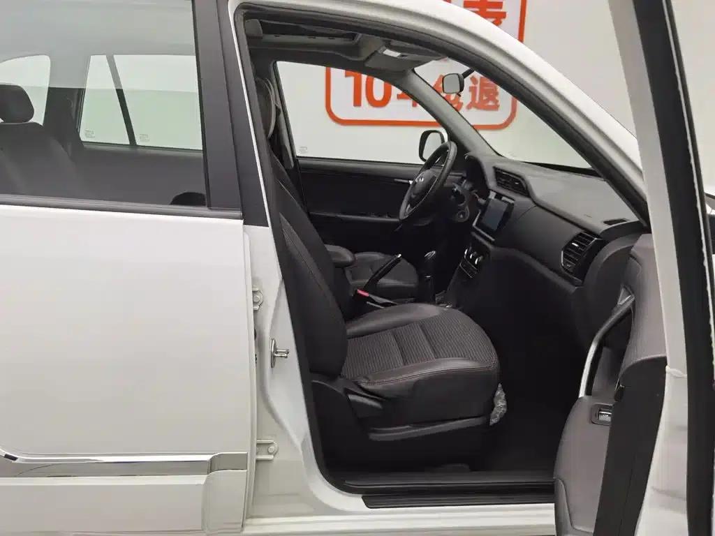 Chery Tiggo 3 2016 1.6L Manual Smart Edition — миниатюра 23