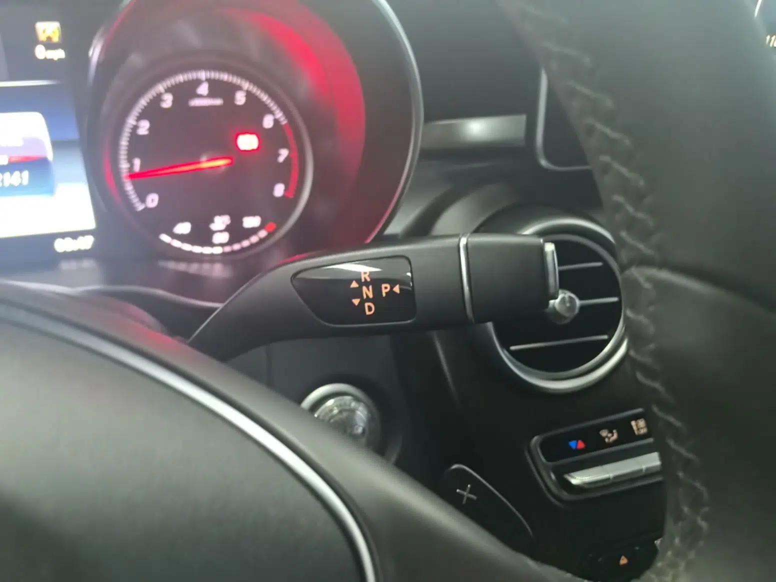 Mercedes-Benz GLC 2019 Facelift GLC 260 L 4MATIC Luxury Model — миниатюра 16