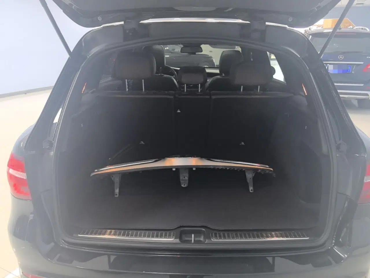 Mercedes-Benz GLC 2019 Facelift GLC 260 L 4MATIC Luxury Model — миниатюра 22