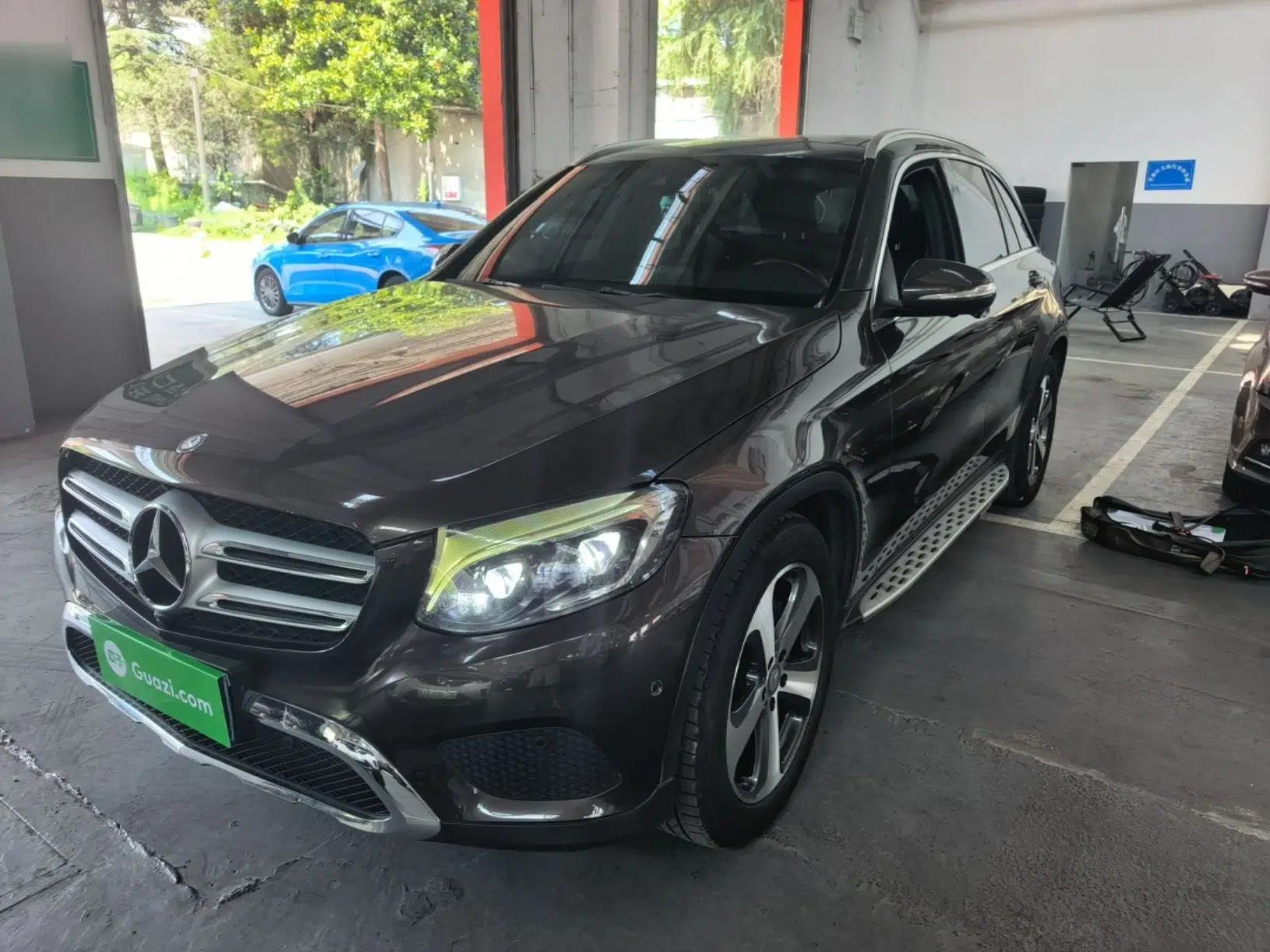 Mercedes-Benz GLC 2016 GLC 300 4MATIC Dynamic Model — миниатюра 1