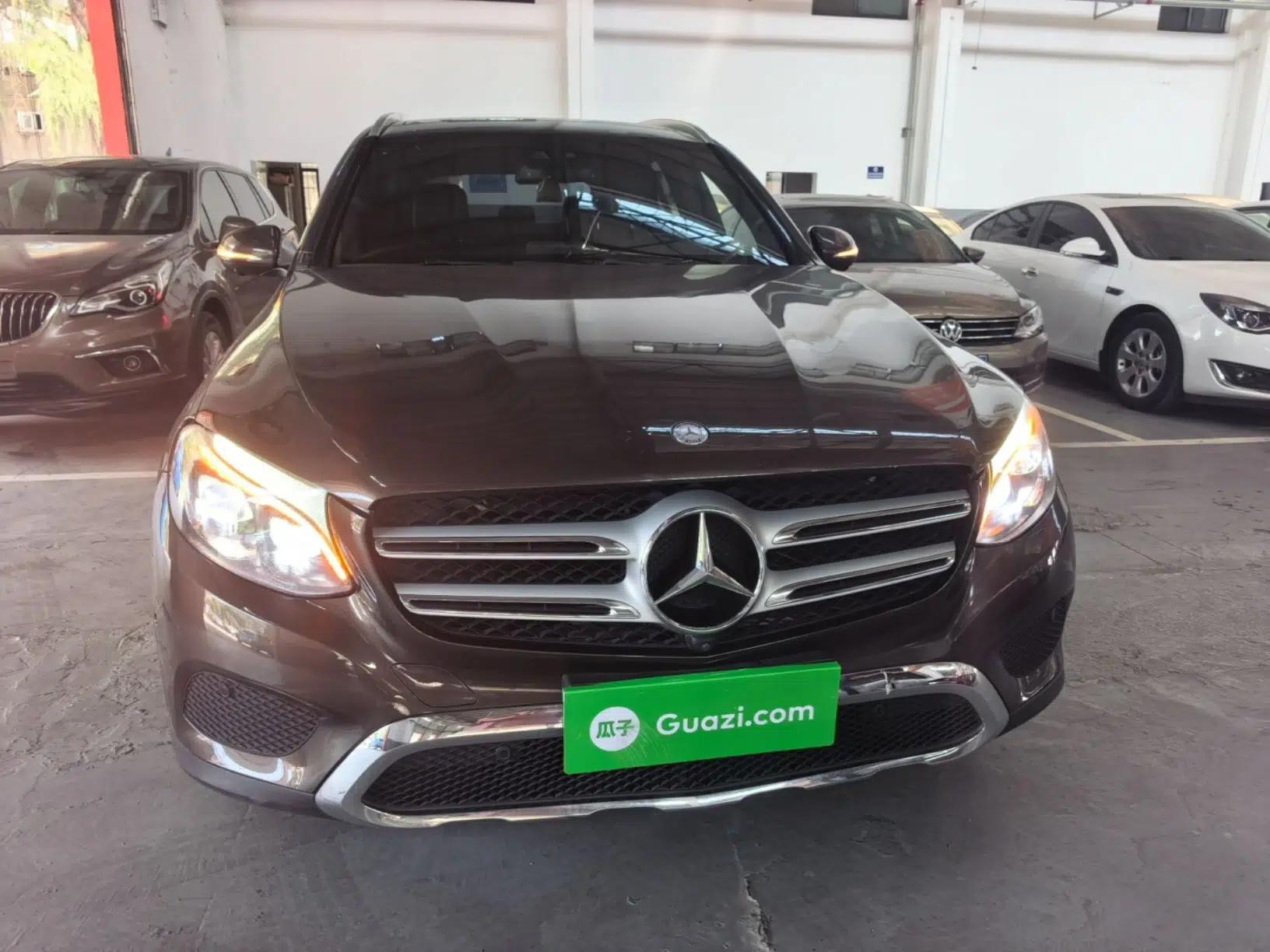 Mercedes-Benz GLC 2016 GLC 300 4MATIC Dynamic Model — миниатюра 2