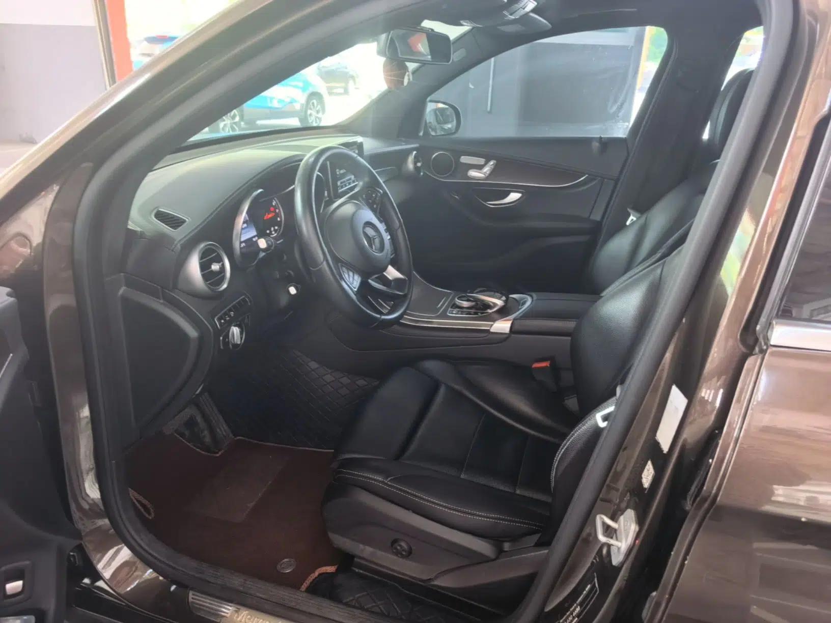 Mercedes-Benz GLC 2016 GLC 300 4MATIC Dynamic Model — миниатюра 22