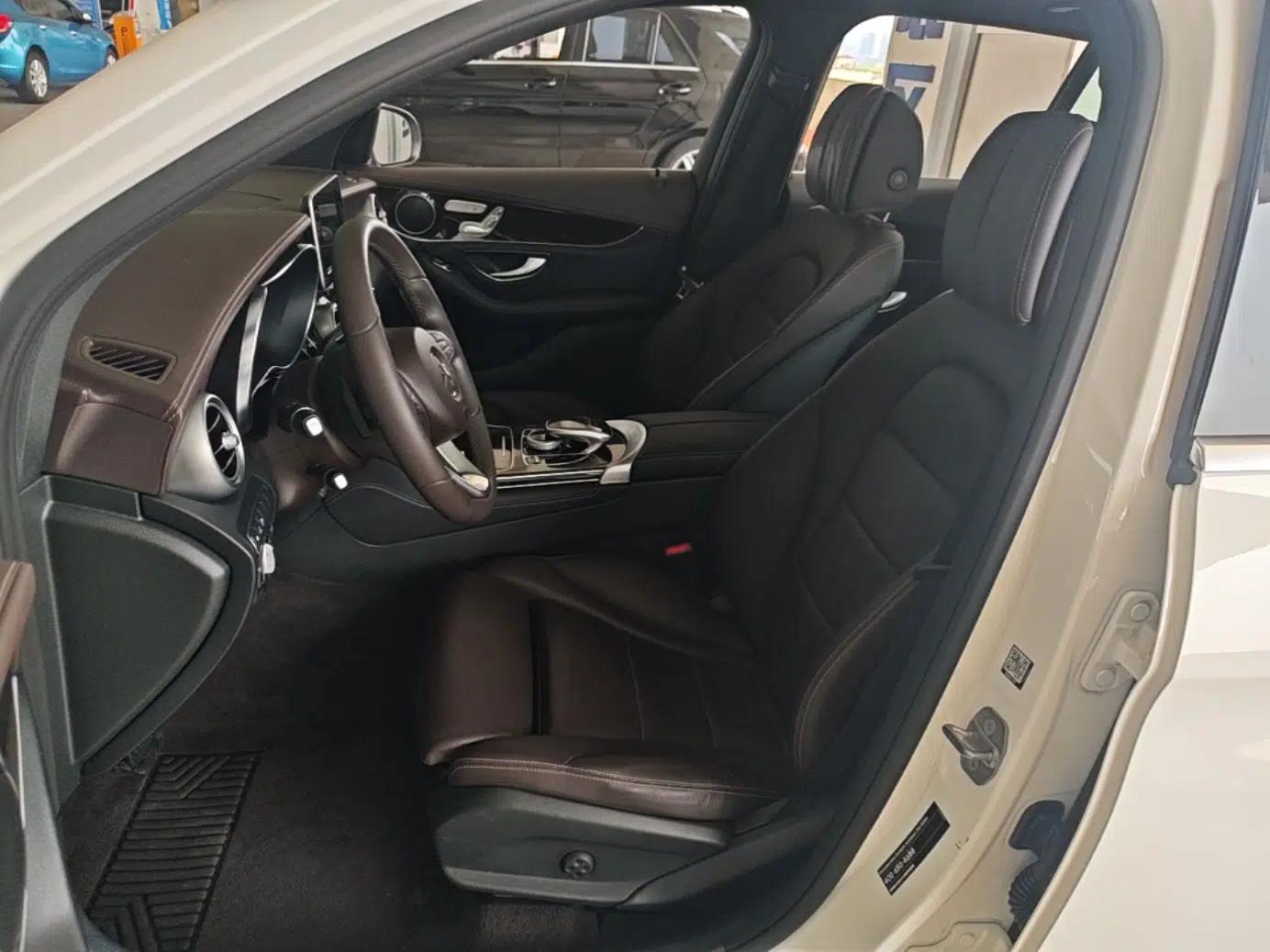 Mercedes-Benz GLC 2018 Facelift GLC 260 4MATIC Luxury Edition — миниатюра 22