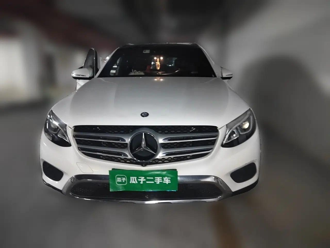 Mercedes-Benz GLC 2016 GLC 260 4MATIC Luxury Model — миниатюра 2