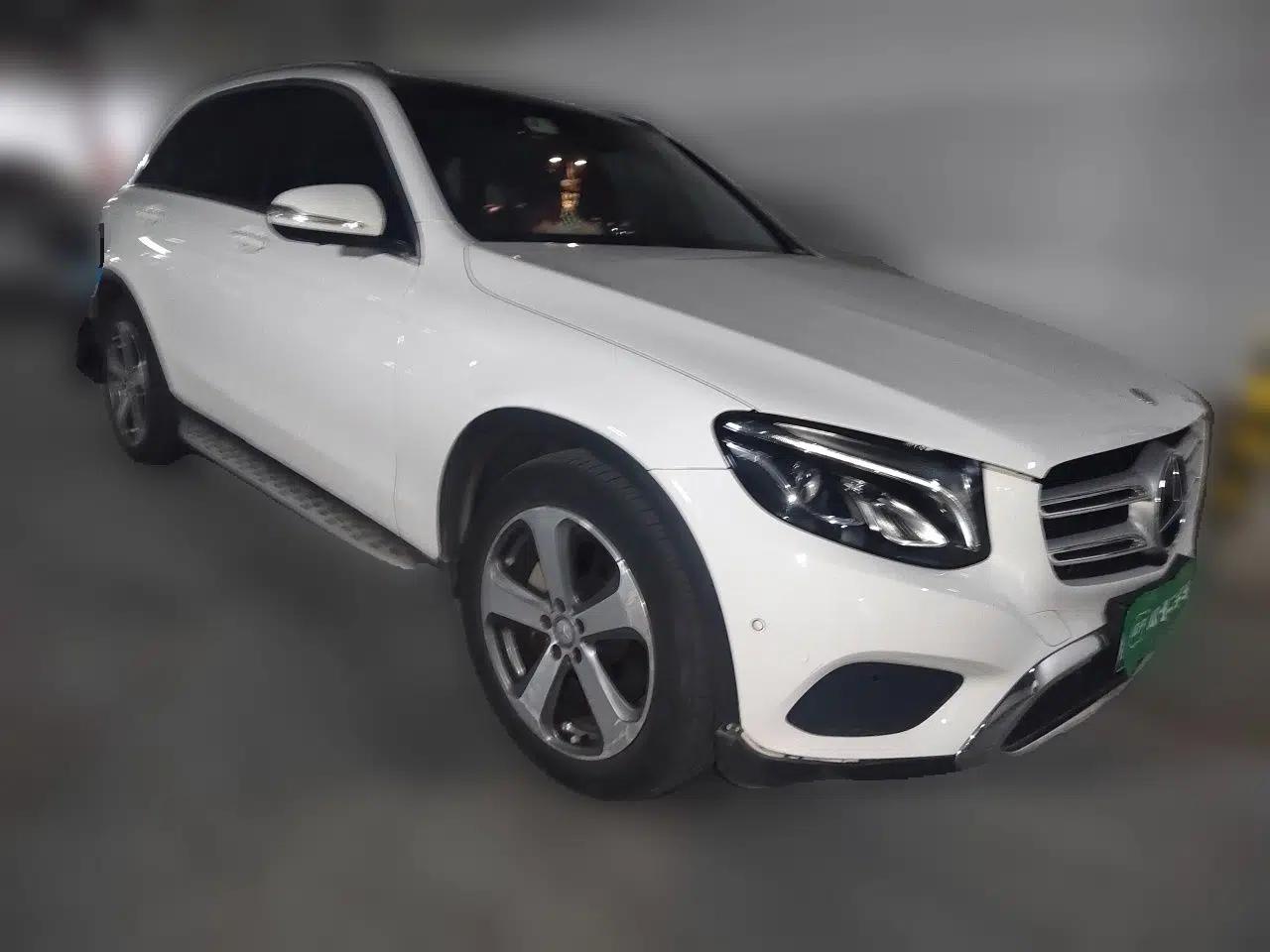 Mercedes-Benz GLC 2016 GLC 260 4MATIC Luxury Model — миниатюра 3
