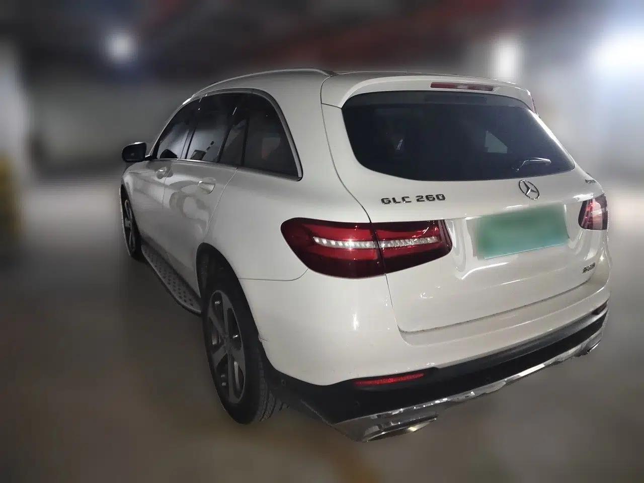 Mercedes-Benz GLC 2016 GLC 260 4MATIC Luxury Model — миниатюра 4