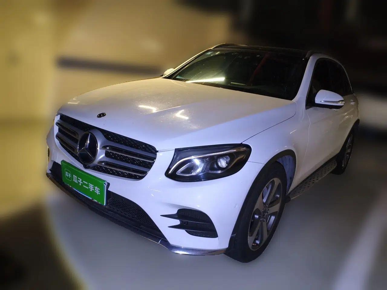 Mercedes-Benz GLC 2017 GLC 260 4MATIC Luxury Model — миниатюра 1