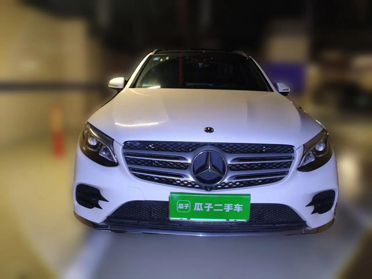 Mercedes-Benz GLC 2017 GLC 260 4MATIC Luxury Model — миниатюра 2