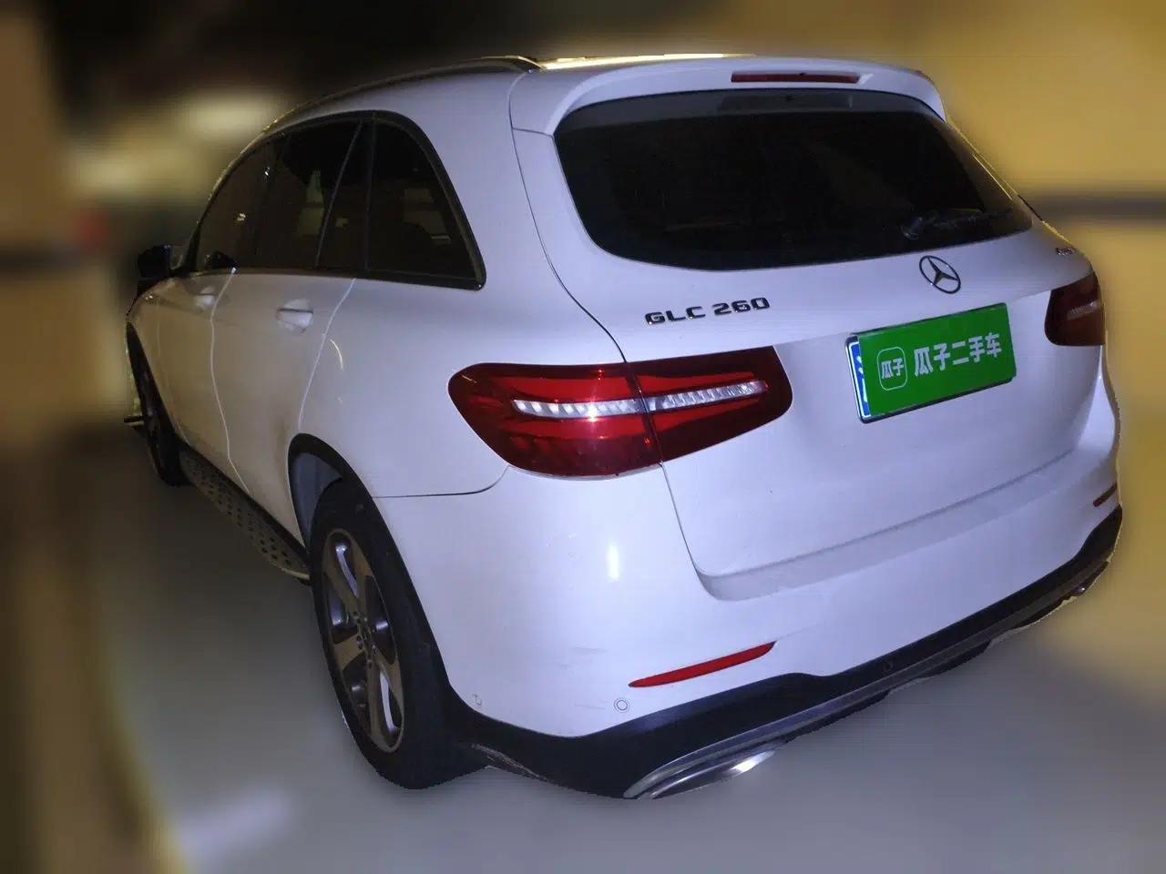 Mercedes-Benz GLC 2017 GLC 260 4MATIC Luxury Model — миниатюра 4