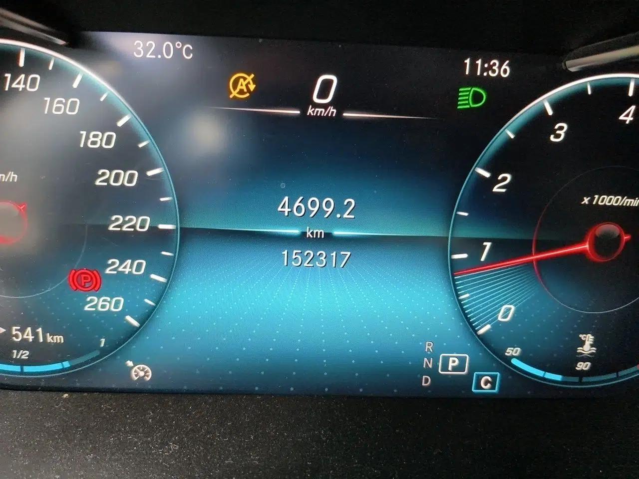Mercedes-Benz GLC 2020 GLC 260 L 4MATIC Luxury Model — миниатюра 12