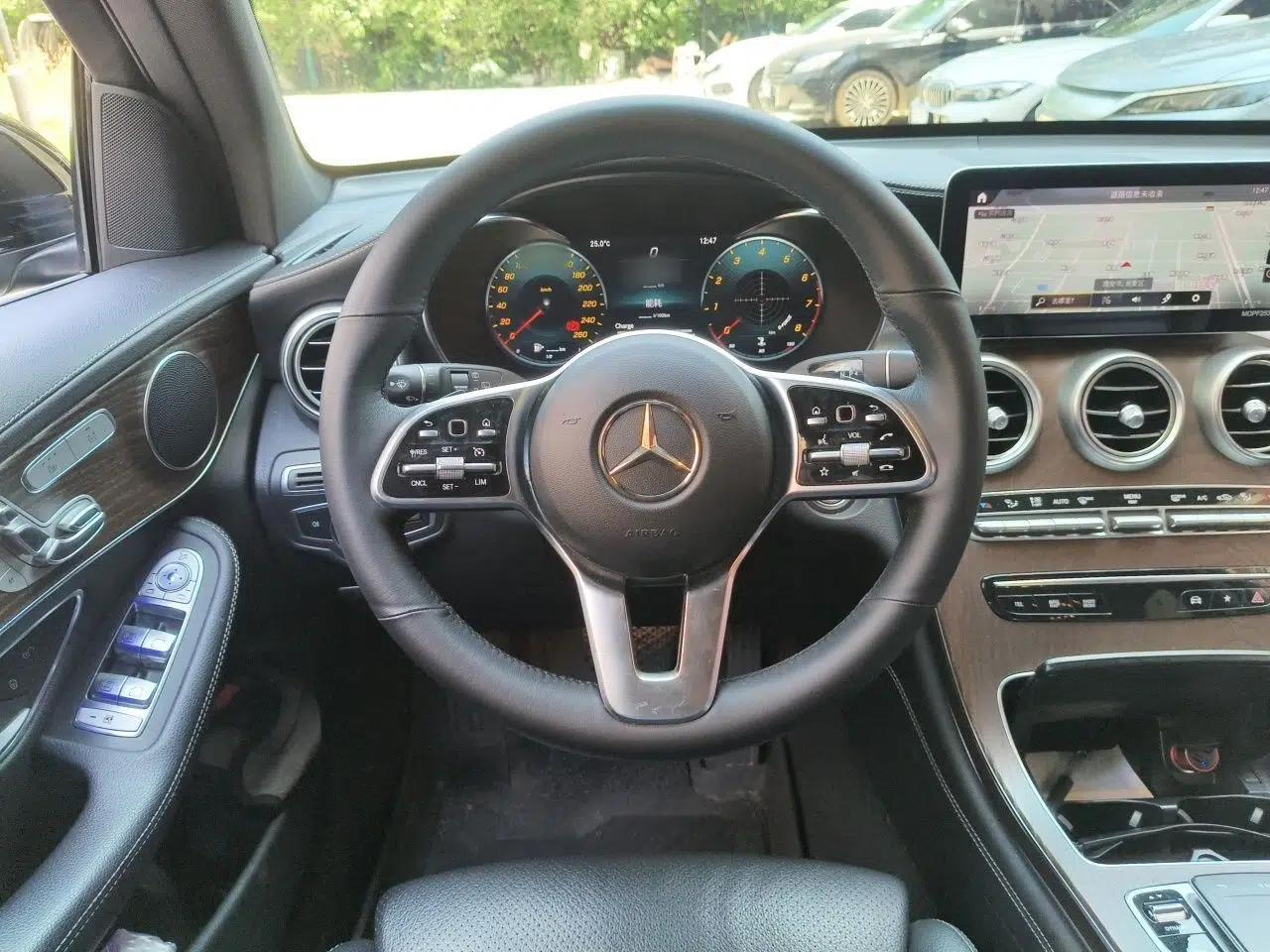 Mercedes-Benz GLC 2021 GLC 260 L 4MATIC Luxury Model — миниатюра 10