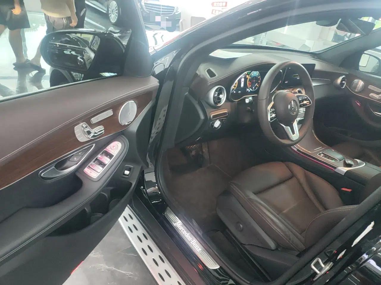 Mercedes-Benz GLC 2020 GLC 300 L 4MATIC Luxury Model — миниатюра 18