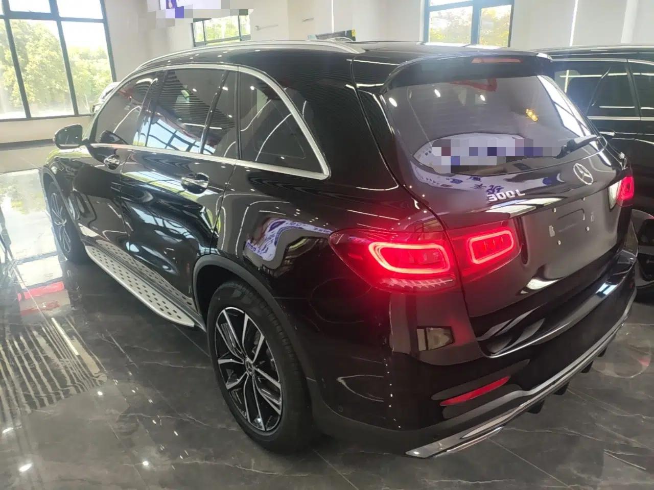 Mercedes-Benz GLC 2020 GLC 300 L 4MATIC Luxury Model — миниатюра 4