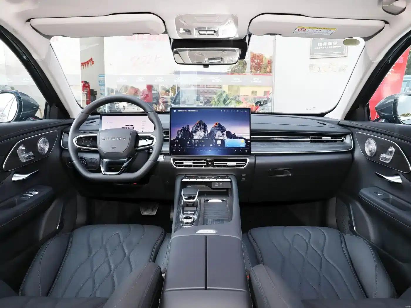 Chery Arrizo 8 PRO 2025 1.6T DCT Luxury+ — миниатюра 4