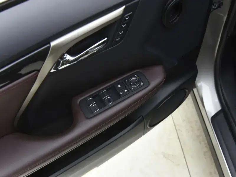 Lexus RX 2020 Facelift 300 2WD Comfort Edition — миниатюра 15